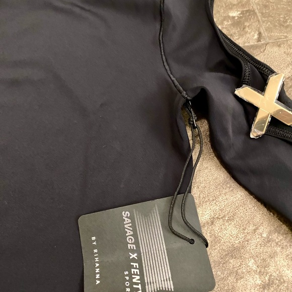 $85 FENTY X SAVAGE CROP TOP SIZE SMALL - Picture 5 of 5
